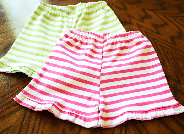 girl toddler ruffle short, hot pink striped